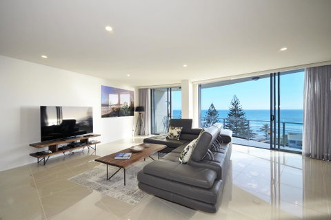 The Garland At Rainbow Bay - Tourism Gold Coast 2