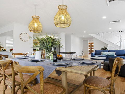 The Great White - Beach Living At Its Best - Tourism Gold Coast 0