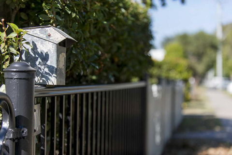 The Grey House - Tourism Gold Coast 1