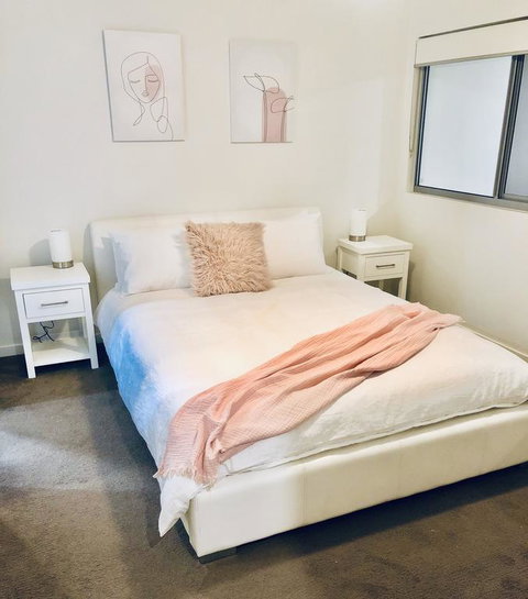 The Isedale - Tourism Gold Coast 3