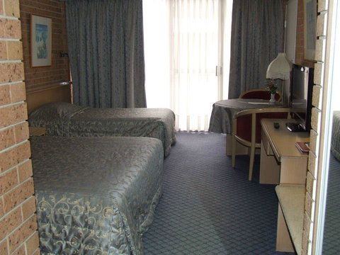 The John Hunter Motel - Gold Coast 2