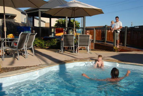 The Lakes Apartments - Tourism Gold Coast 1