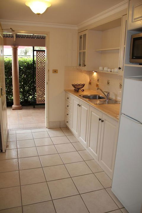 The Lawson Riverside Suites - Tourism Gold Coast 3