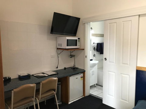 The Lodge Outback Motel - Tourism Gold Coast 2