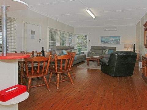 The Marlin - A Gem Close To Rock Pools - Tourism Gold Coast 3