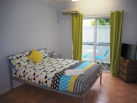 The Martyn Budget Apartment (no A/c) - Tourism Gold Coast 2