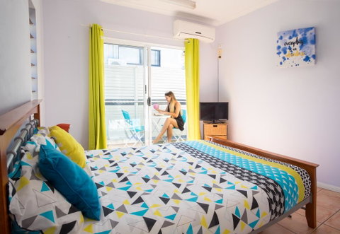 The Martyn Budget Apartment (no A/c) - Tourism Gold Coast 0