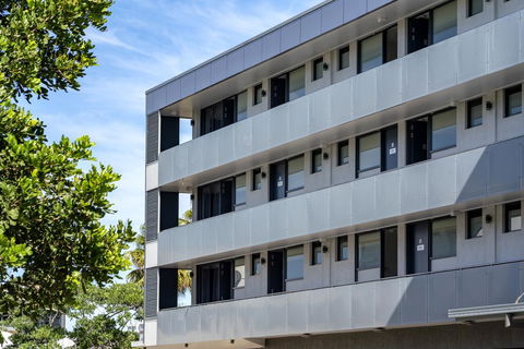 The Mid Pacific - Tourism Gold Coast 1