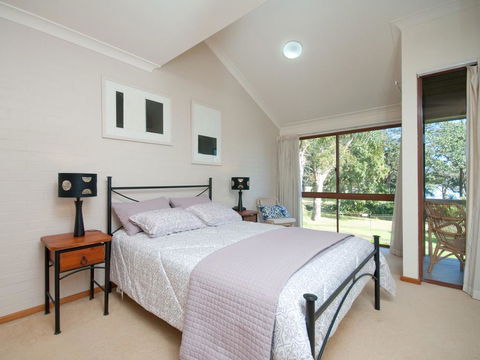 The Moorings, 5/4 Cromarty Road - Tourism Gold Coast 3