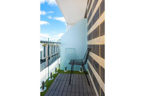 The Nest - Spacious Studio On Newcastle St With Roof Terrace - Tourism Gold Coast 1