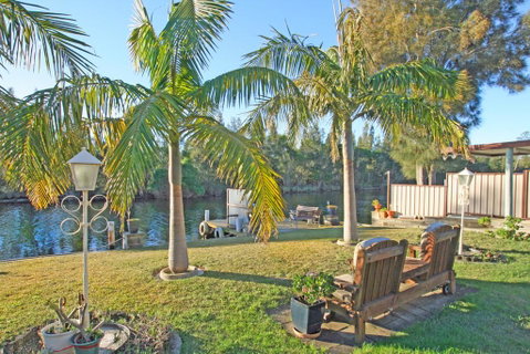The Oasis On Jacobs Drive - Tourism Gold Coast 0