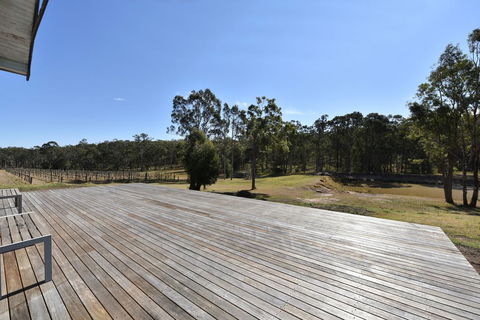 The Parson's Vineyard Retreat - Get Amongst The Vineyards In A Historic Home - Tourism Gold Coast 1