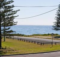 The Penguins Head - across from the beach - Tourism Gold Coast