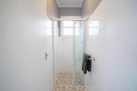 The Platypus Accommodation & Cafe - Tourism Gold Coast 3