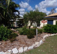 The Red Piranha - Rainbow Beach Close to everything air con and pet friendly - Tourism Gold Coast