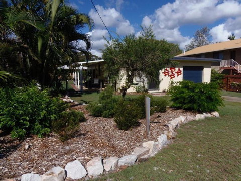 The Red Piranha - Rainbow Beach, Close To Everything, Air Con And Pet Friendly - Tourism Gold Coast 0