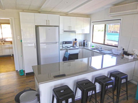 The Relax Shack @ Culburra Beach Sleeps 7 - Tourism Gold Coast 1