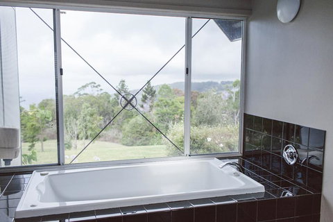 The Retreat Tamborine Mountain - Tourism Gold Coast 1
