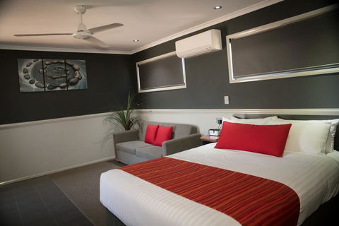 The Rocks Motel - Tourism Gold Coast 2
