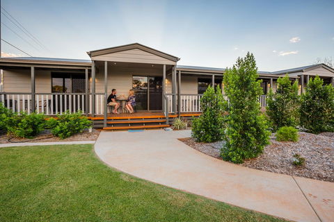 The Rocks Motel - Tourism Gold Coast 0