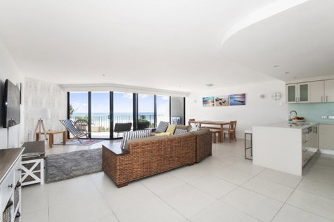 THE ROCKS RESORT, UNIT 3C - Tourism Gold Coast 2