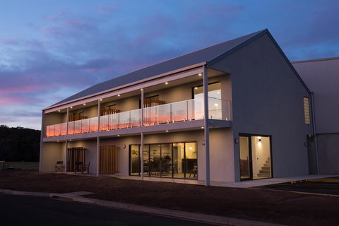 The Seabird - Tourism Gold Coast 0