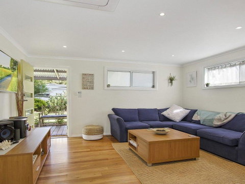 The Shabby Shell - Fresh And Inviting - Tourism Gold Coast 0