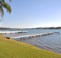 The Studio on the Lake  Fishing Point Lake Macquarie - honestly put the line in and catch fish - Gold Coast