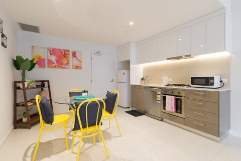 Ther-Rich Apartment - Tourism Gold Coast 0