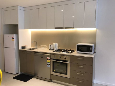 Ther-Rich Apartment - Tourism Gold Coast 1