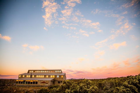 Thousand Lakes Lodge - Tourism Gold Coast 0