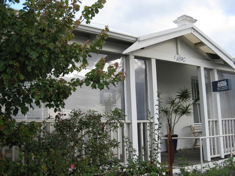 Three Chimneys Bed And Breakfast Boutique Guest House - Tourism Gold Coast 0