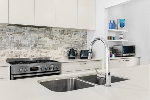 Three-Bed Family Entertainer Near Beach And Cafes - Tourism Gold Coast 2