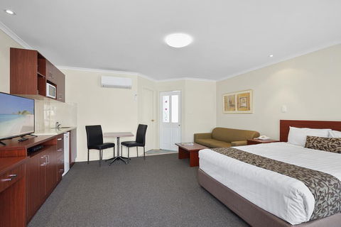Thunderbird Motel Yass - Tourism Gold Coast 1