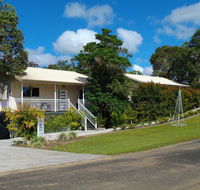 Tinaroo Sunset Retreat - Tourism Gold Coast
