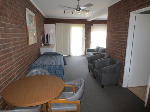 Tocumwal Golf Resort - Tourism Gold Coast 1