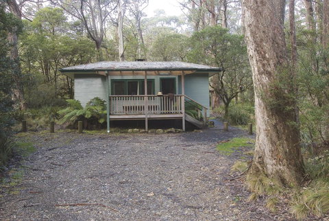 Toms Cabin - Tourism Gold Coast 1