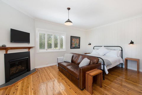 Toms Cottage - Wilgowrah -A Country Escape - Tourism Gold Coast 1