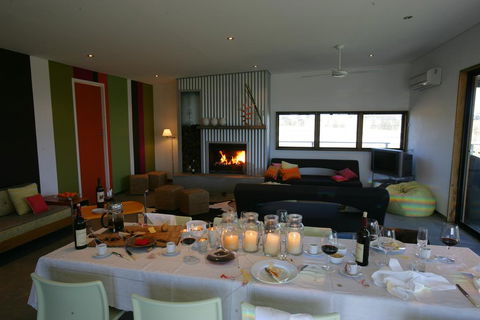 Tonic Hotel - Tourism Gold Coast 1