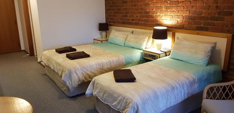 Tooleybuc Club Motor Inn - Tourism Gold Coast 1