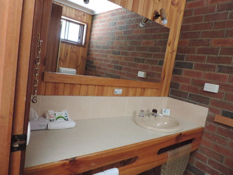 Tooleybuc Country Roads Motor Inn - Tourism Gold Coast 1