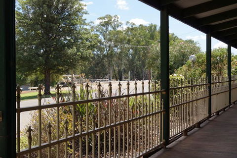 Tooleybuc Motel - Tourism Gold Coast 2