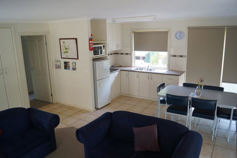 Tooleybuc River Retreat Villas - Tourism Gold Coast 1
