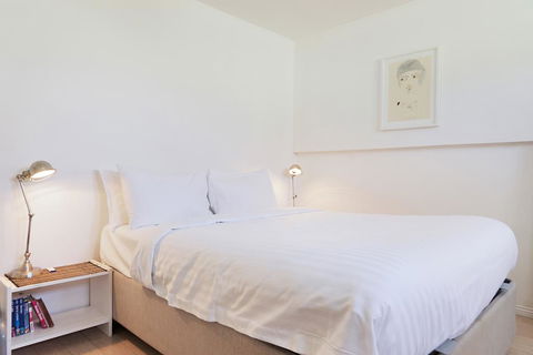Top Floor Apartment Steps To Darling Harbour & ICC - Tourism Gold Coast 2
