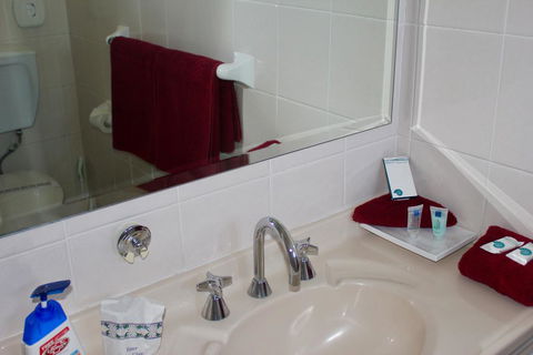 Town And Country Motor Inn - Tourism Gold Coast 2