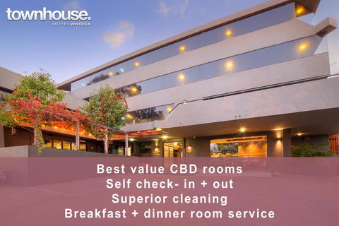 Townhouse Hotel - Tourism Gold Coast 0
