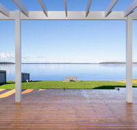 Tranquility Absolute Waterfront - Pet Friendly - 10 Mins to Hyams Beach - Tourism Gold Coast