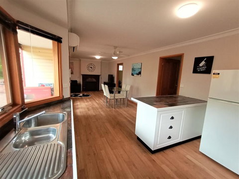 Treetops Hideaway - Gold Coast 3