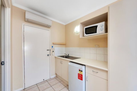 Tropical Queenslander - Tourism Gold Coast 2