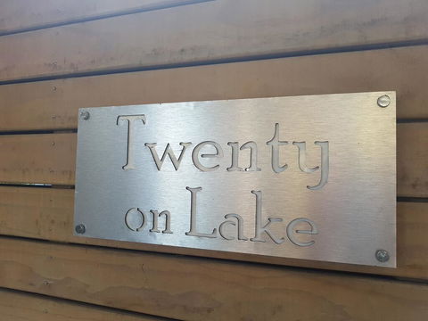 Twenty On Lake - Tourism Gold Coast 1